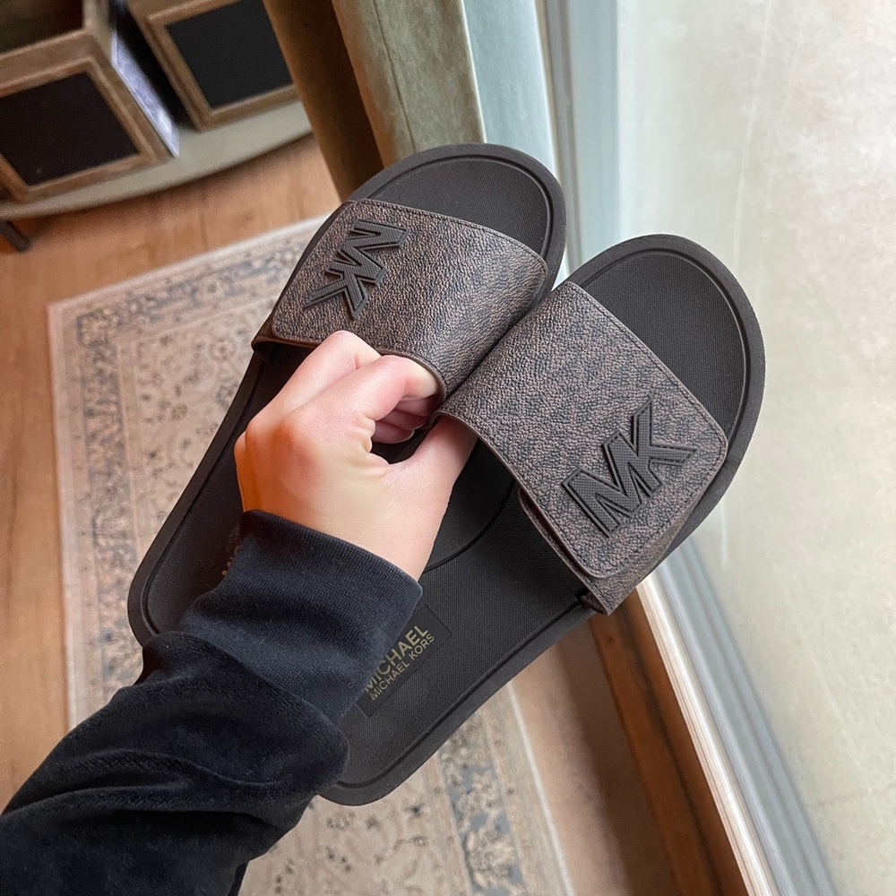MK shoes